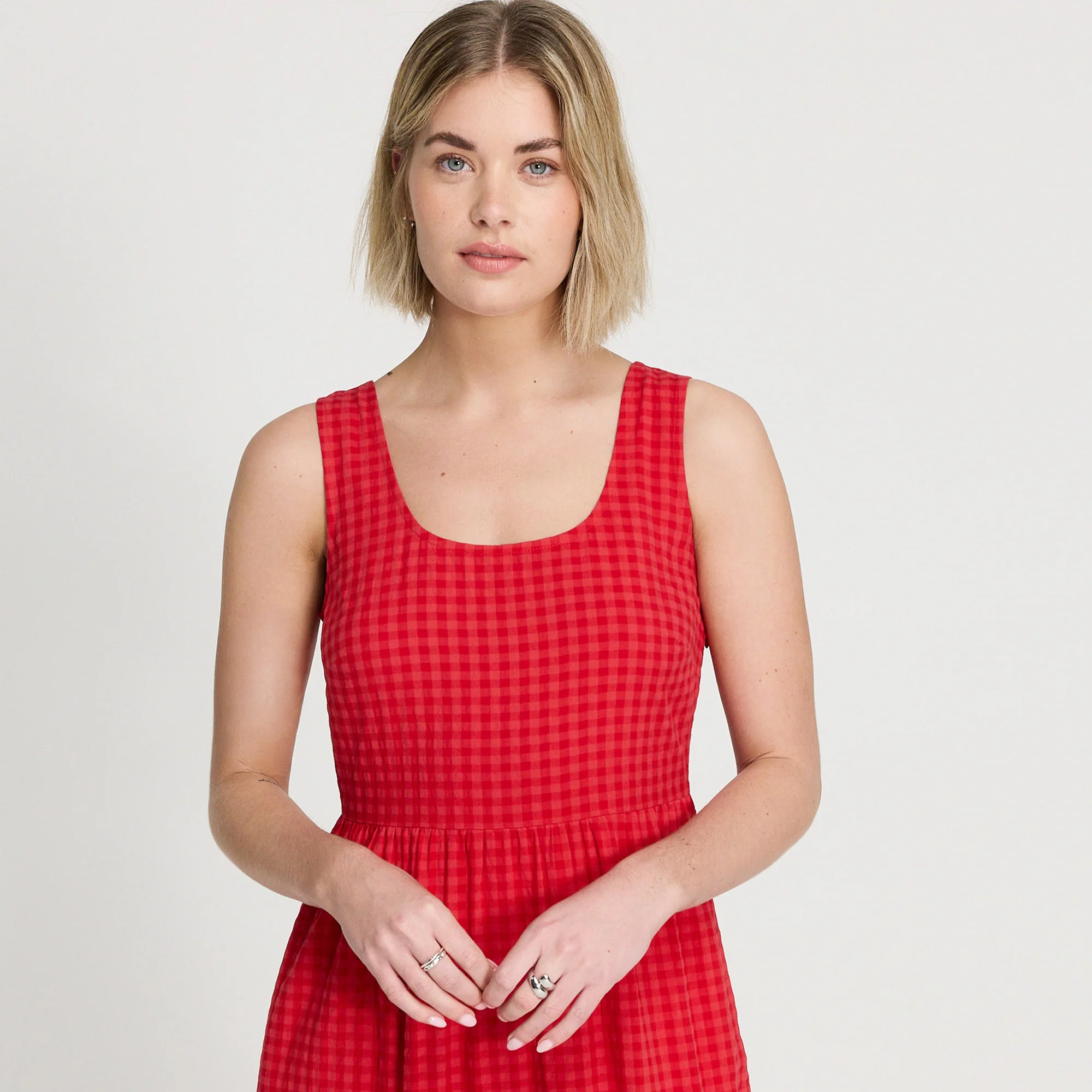 Cara Pink Gingham Seersucker Tiered Midi Dress - Image 3