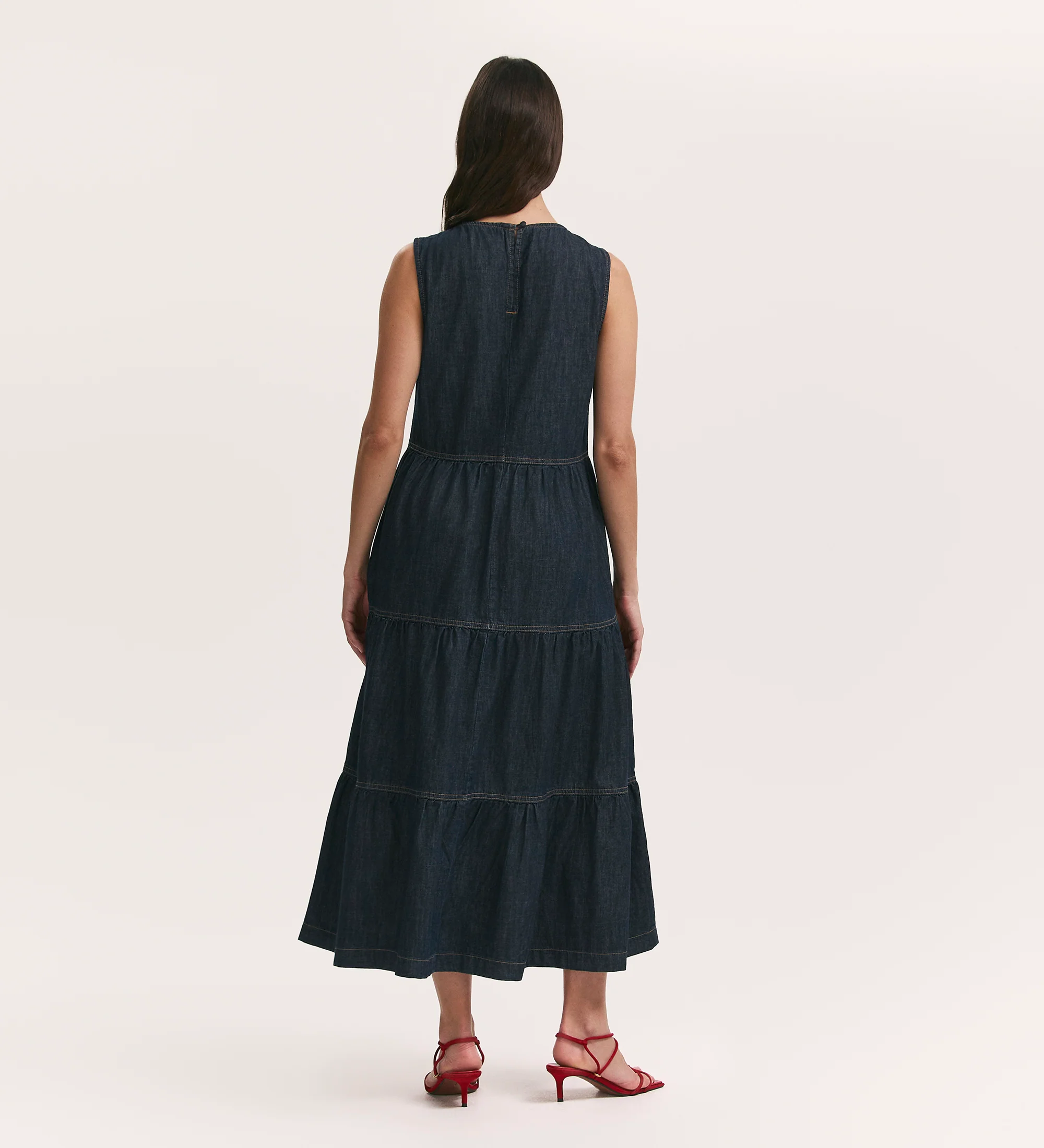 Essie Indigo Denim Sleeveless Midi Tiered Dress - Image 4