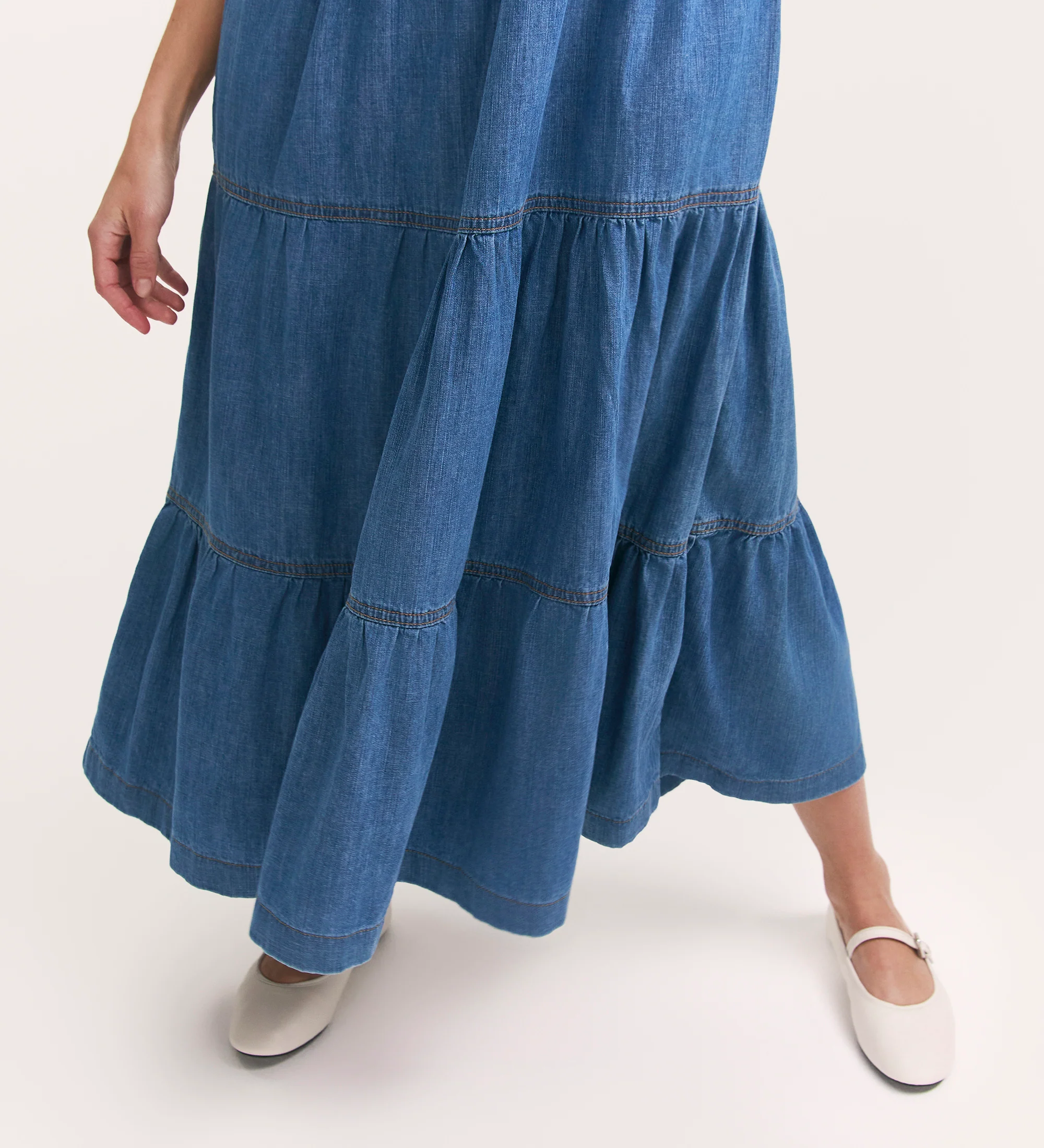 Essie Mid Blue Denim Sleeveless Midi Tiered Dress - Image 3