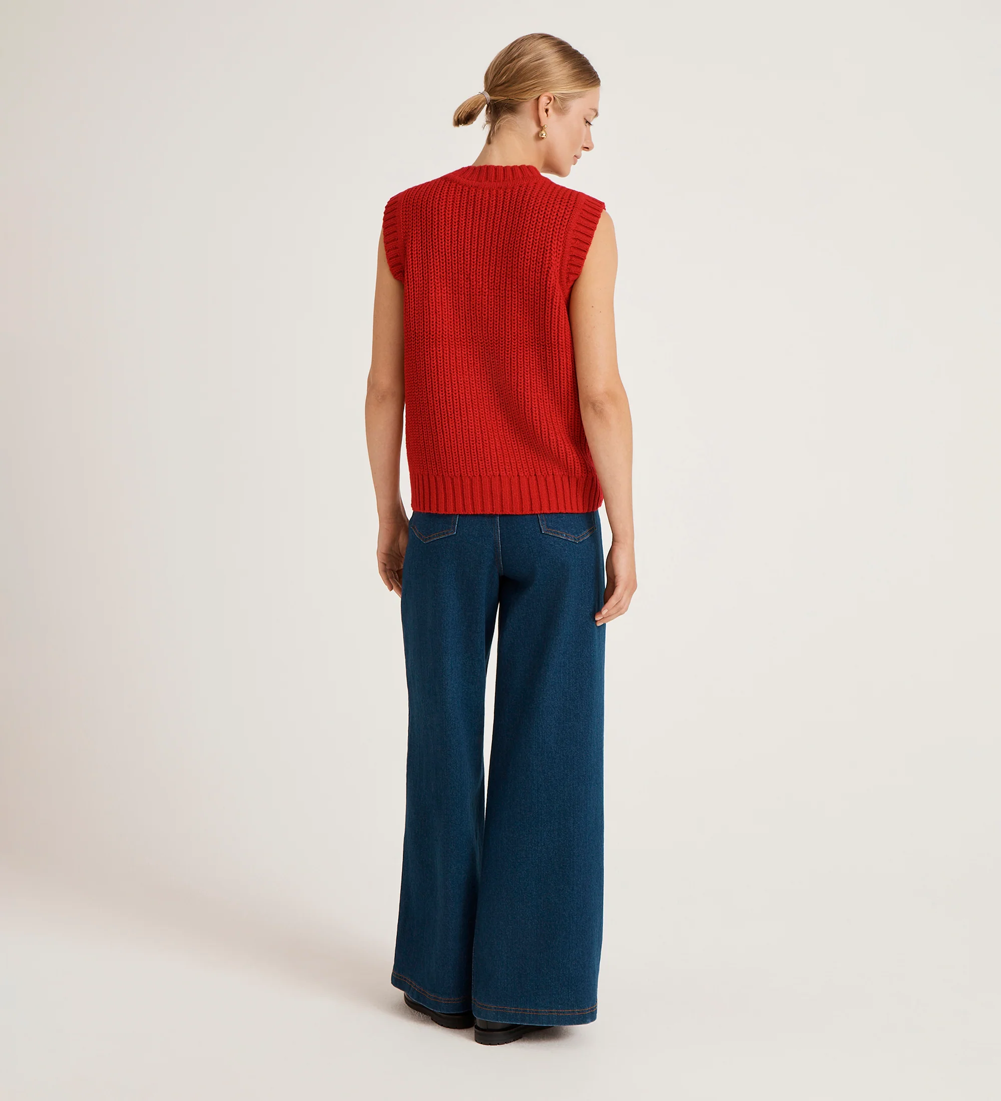 Janette Red Knitted Vest - Image 4