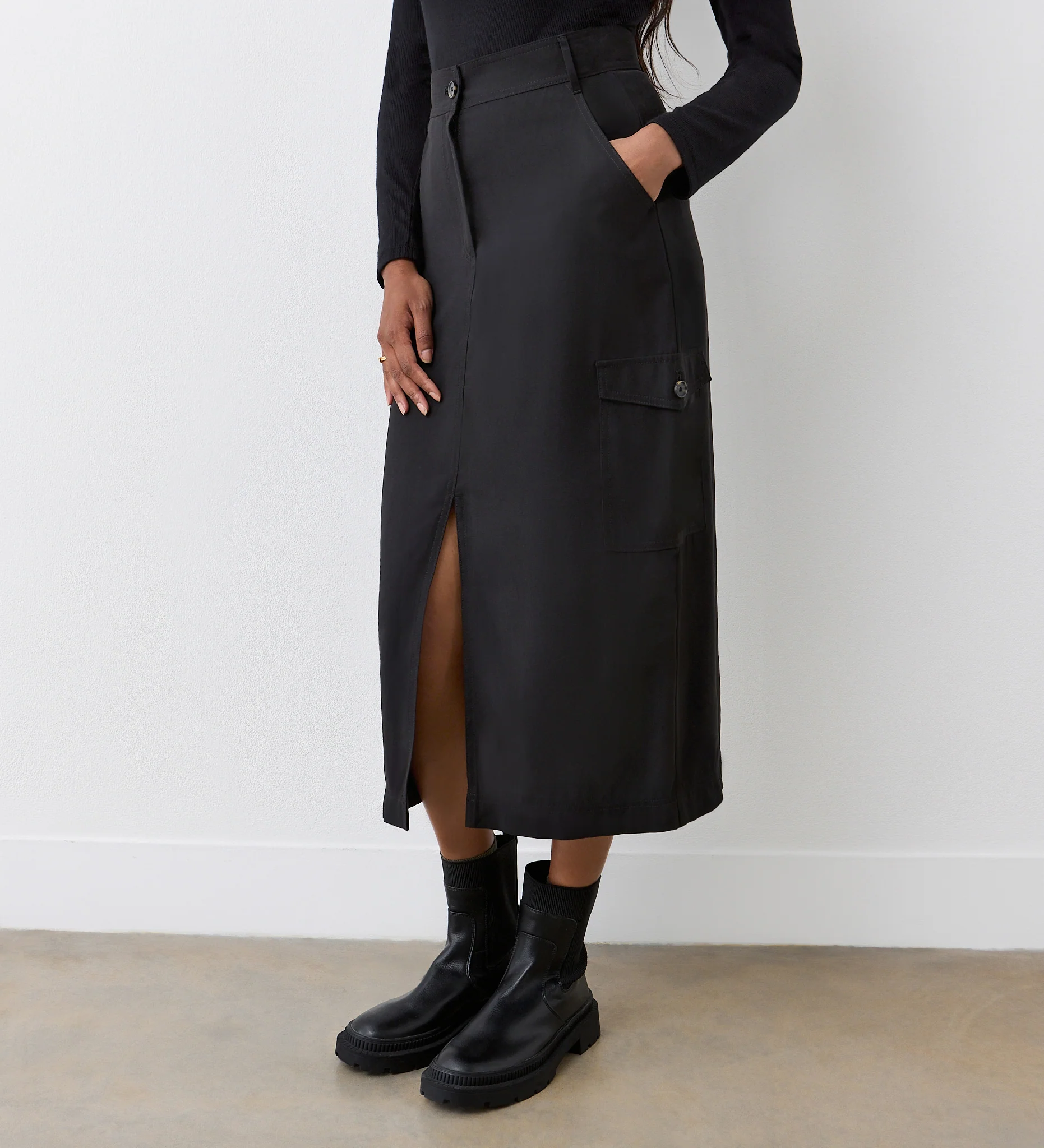 Juliette Black Cargo Midi Skirt - Image 2