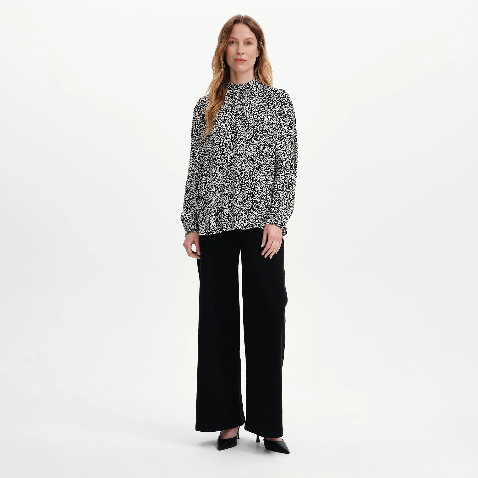 Keira Black Leopard Crepe Top - Image 4