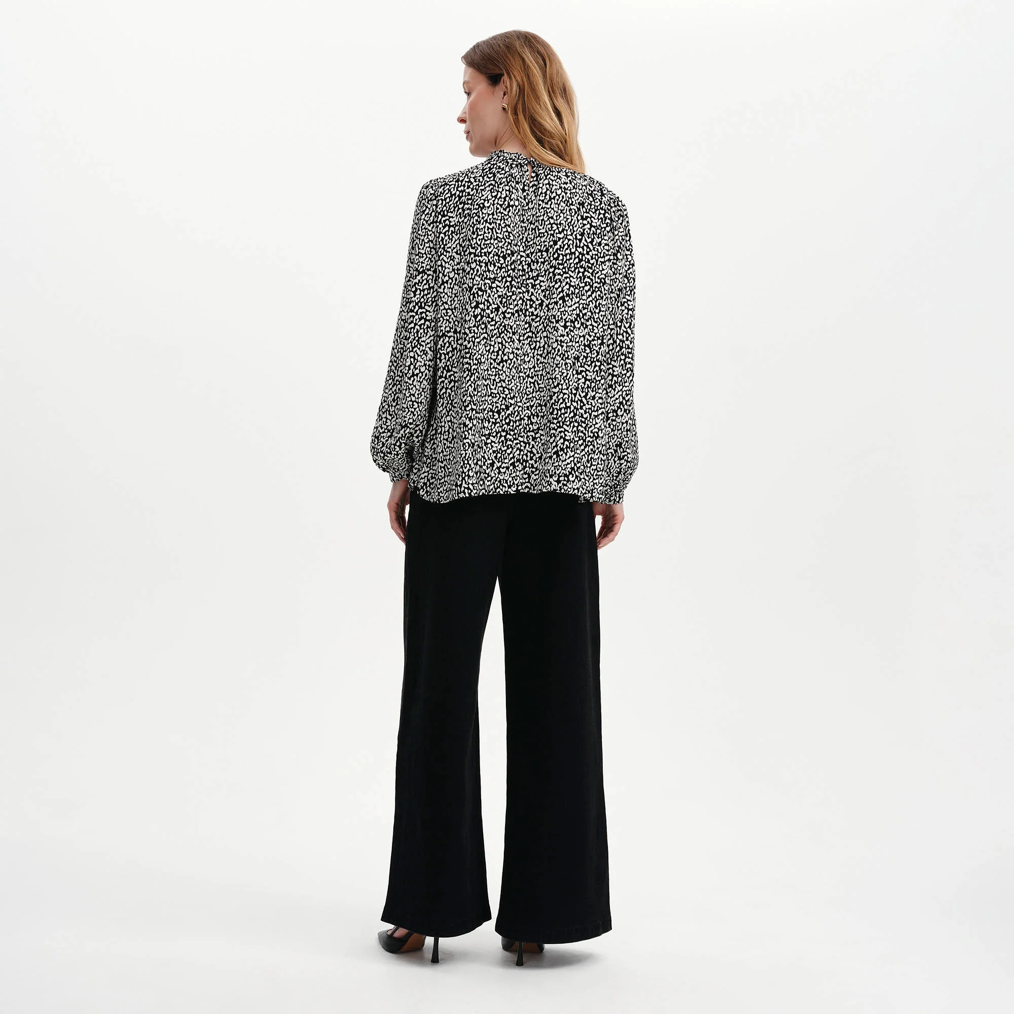 Keira Black Leopard Crepe Top - Image 6