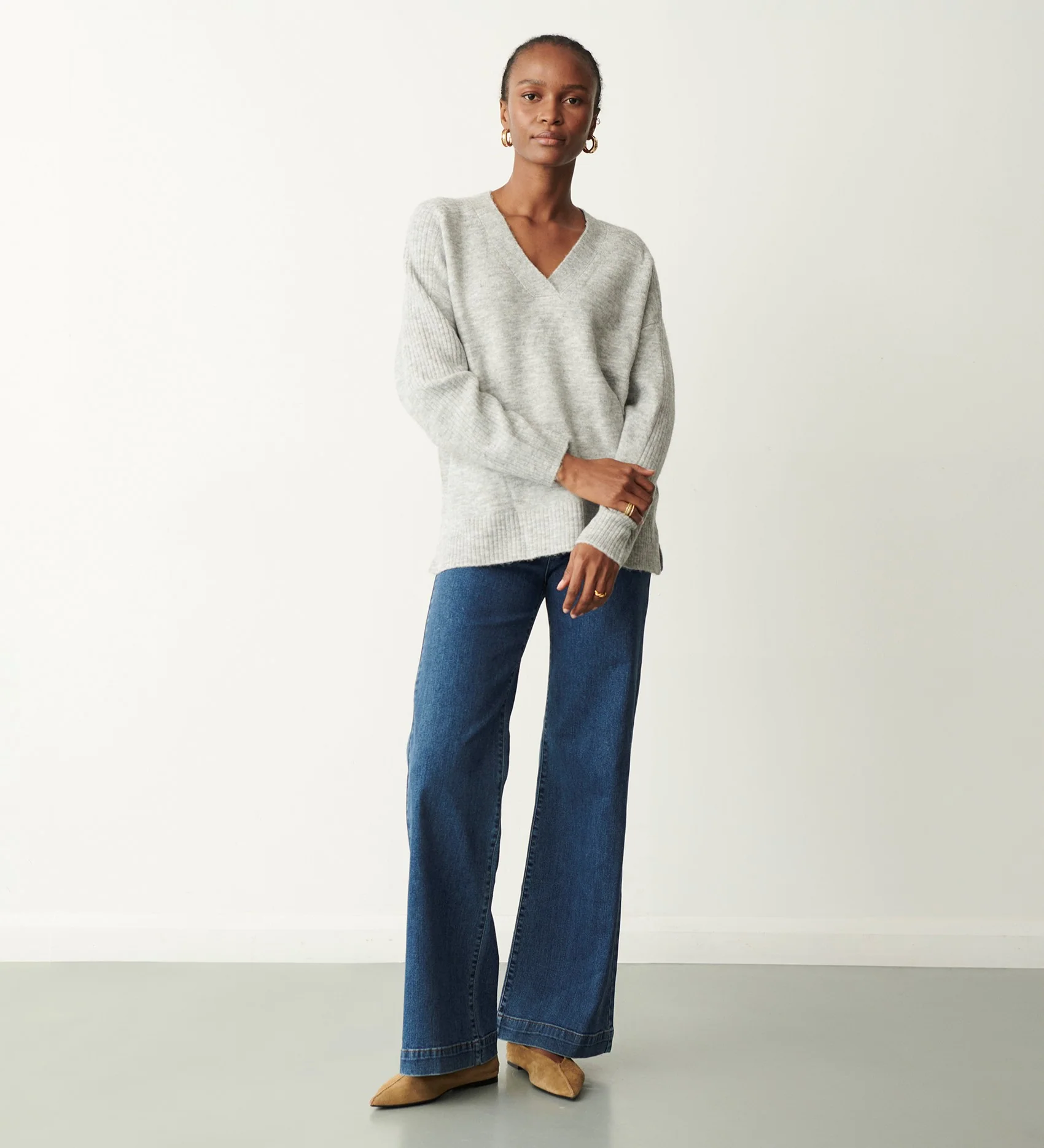 Maddie Grey Marle V Neck Jumper - Image 2