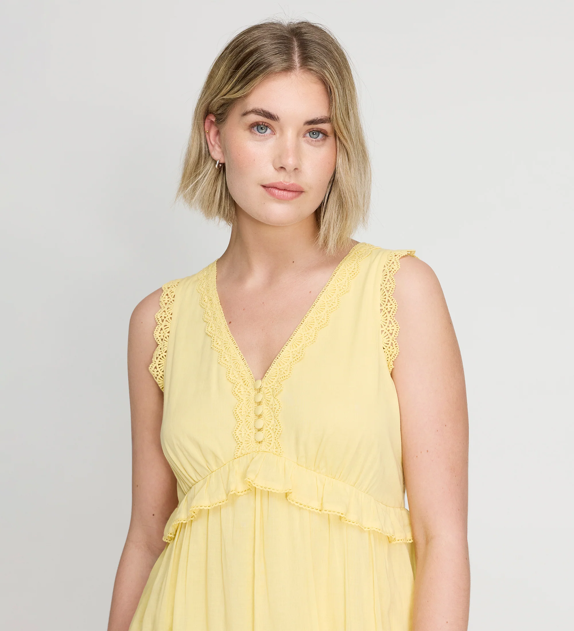 Myriam Yellow Lace Sleeveless Tiered Cotton Midi Dress - Image 4