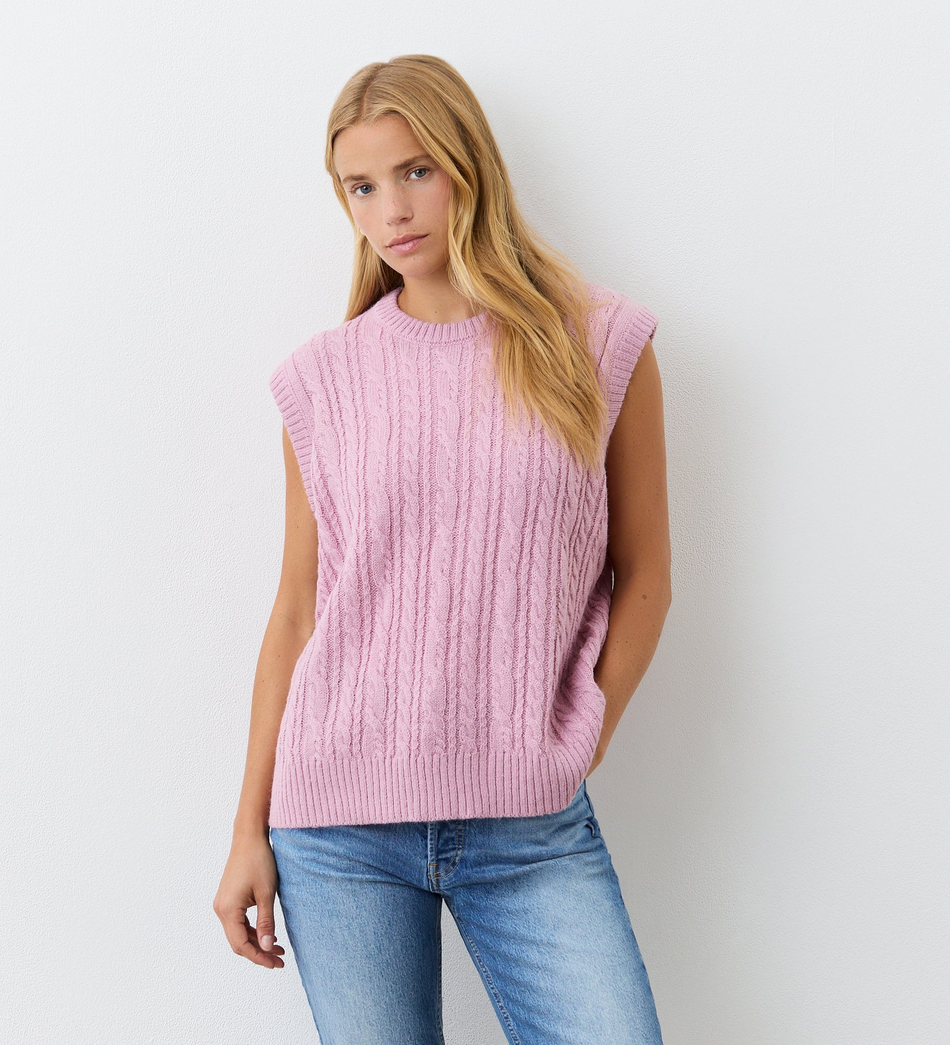 Primrose Pale Pink Crew Neck Knitted Vest - Image 4