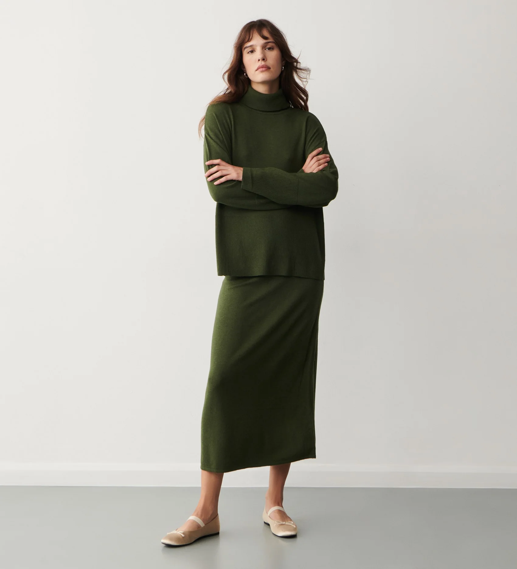 Thea Khaki Knitted Midi Skirt - Image 2