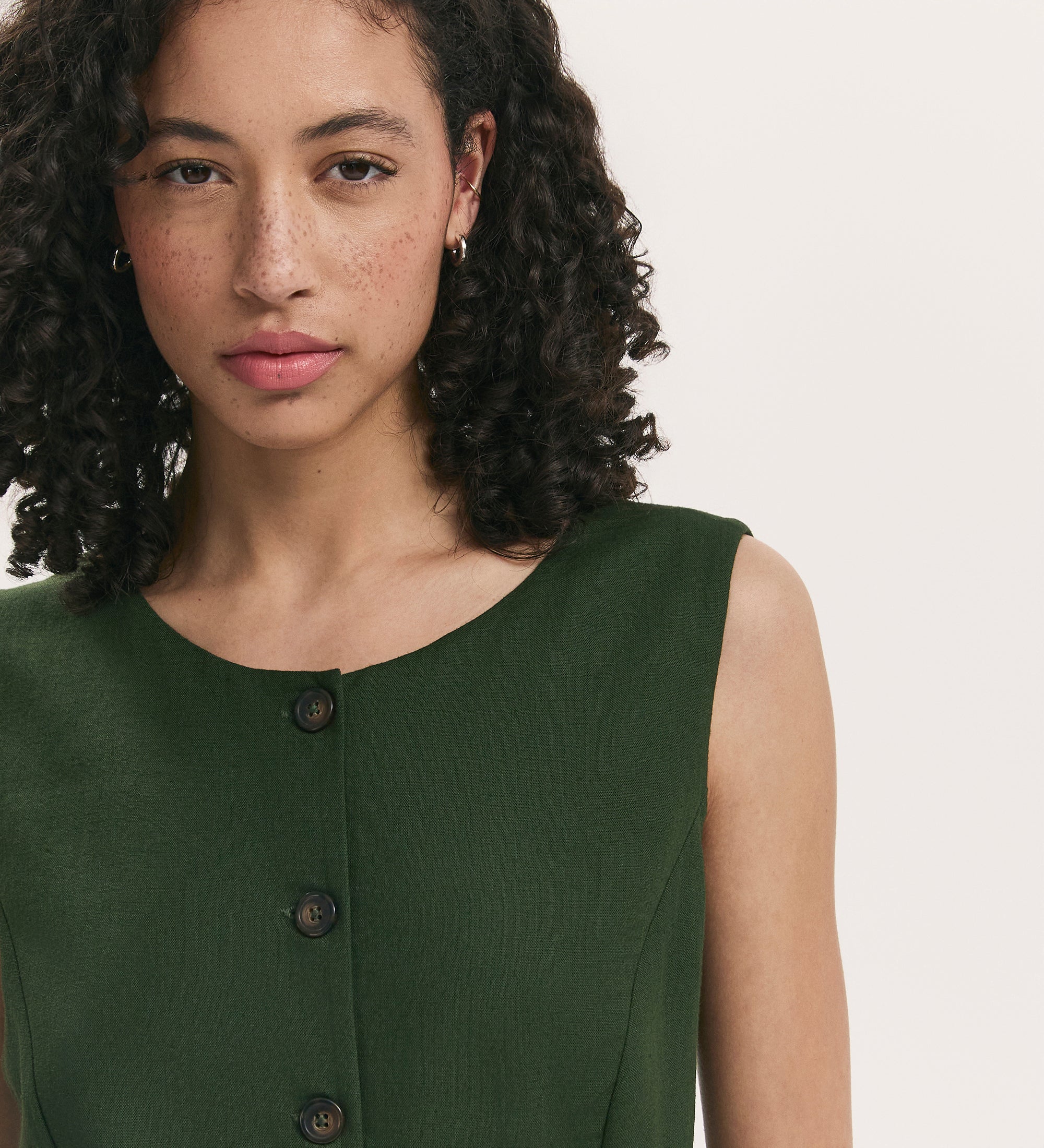 Vanetia Dark Khaki Linen Blend Waistcoat - Image 3